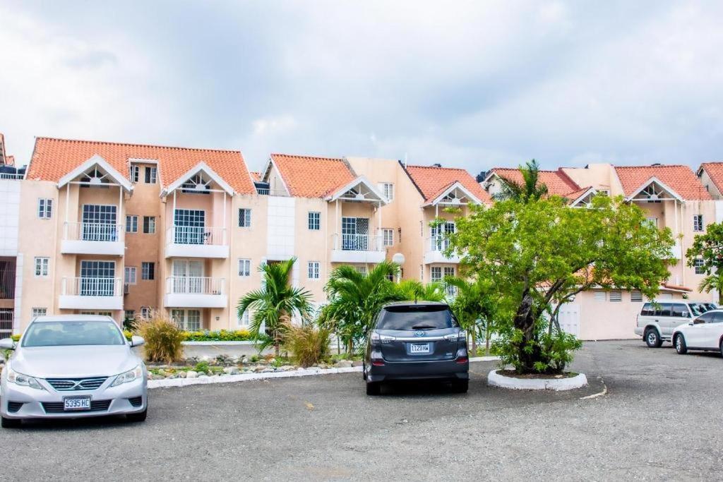 Finest Accommodation Marley Manor Apt # 513 Ground Floor 6 Marley Rd Kgn 6 คิงส์ตัน ภายนอก รูปภาพ